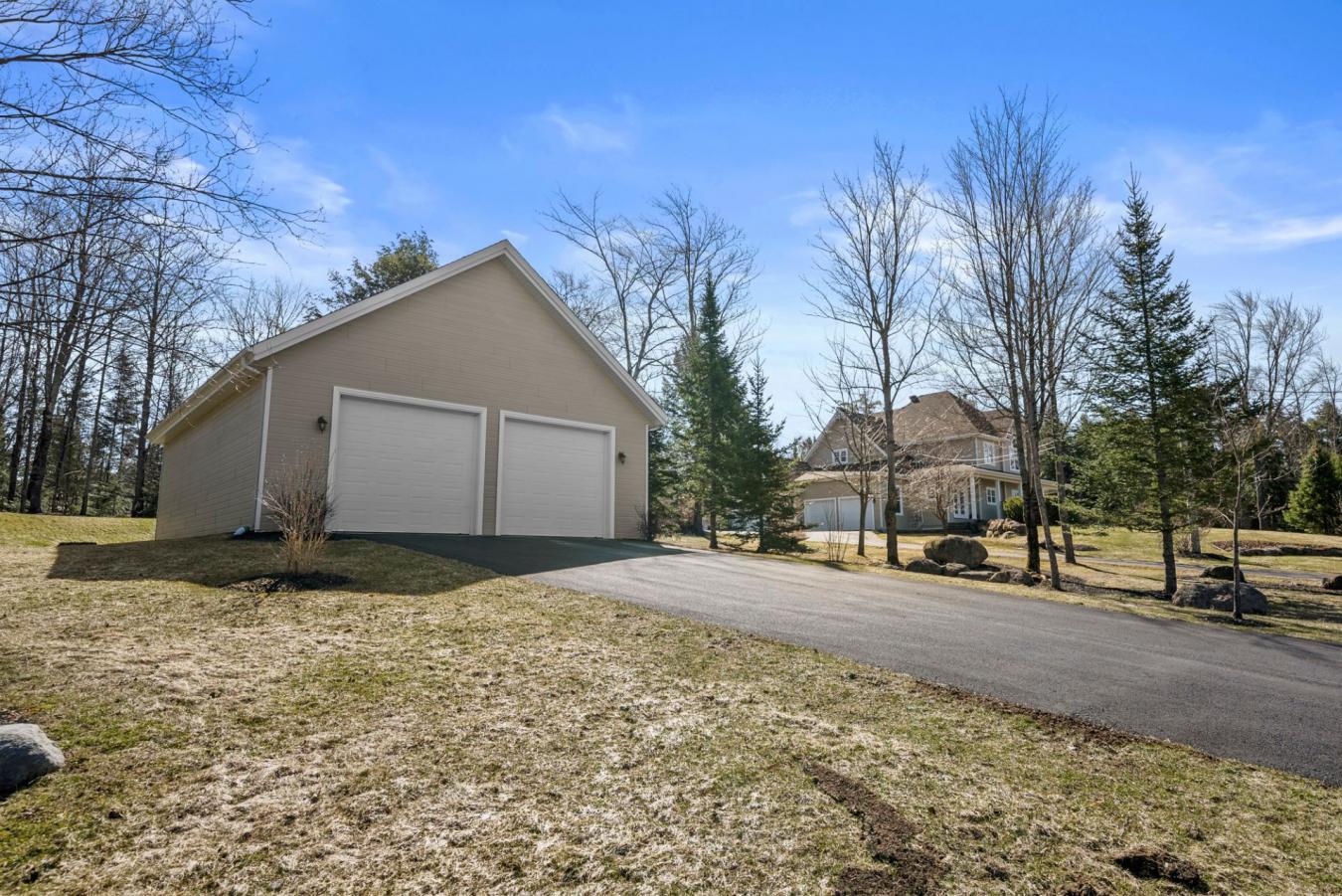 Magog, QC, J1X 0K4, Canada, 3 Bedrooms Bedrooms, ,3 BathroomsBathrooms,Residential,For Sale,1778632