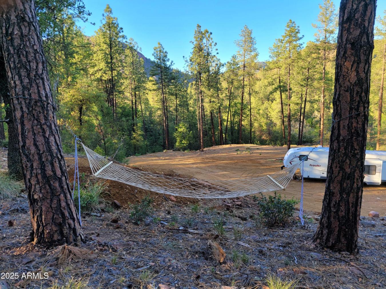 Discover your dream retreat w/ 3 pristine parcels spanning over 3 acre – image 6