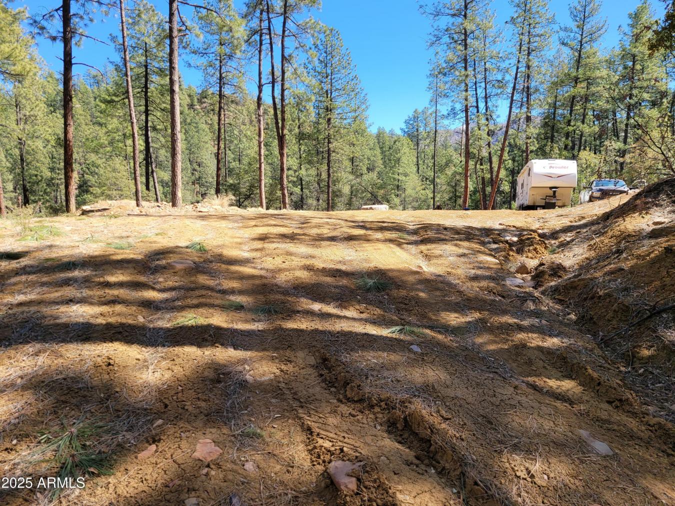 Discover your dream retreat w/ 3 pristine parcels spanning over 3 acre – image 7