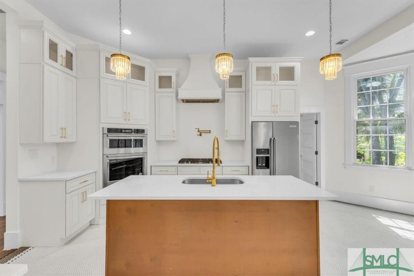 Savannah, Georgia, 31401, United States, 4 Bedrooms Bedrooms, ,2 BathroomsBathrooms,Residential,For Sale,1778599