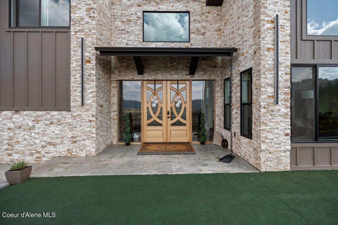 St. Maries, Idaho, 83861, United States, 4 Bedrooms Bedrooms, ,Residential,For Sale,1778597