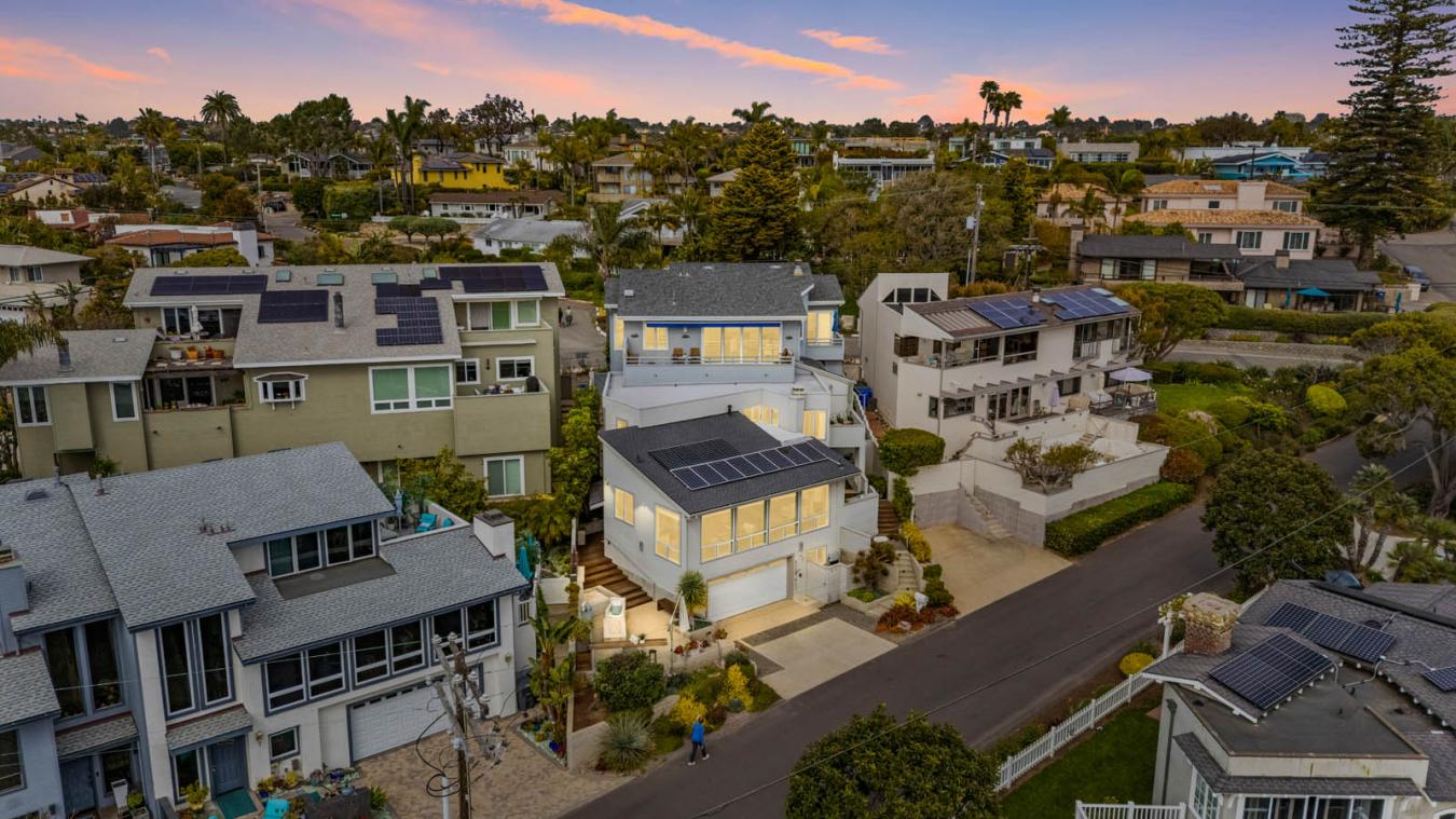 Cardiff by the Sea, California, 92007, United States, 3 Bedrooms Bedrooms, ,3 BathroomsBathrooms,Residential,For Sale,1808027