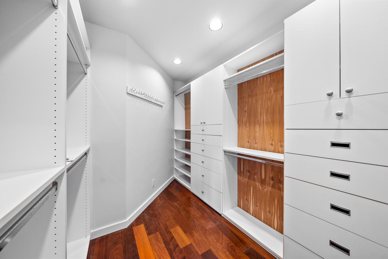 Cardiff by the Sea, California, 92007, United States, 3 Bedrooms Bedrooms, ,3 BathroomsBathrooms,Residential,For Sale,1808027