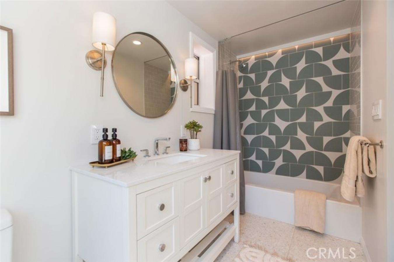 Los Angeles, California, 90065, United States, 5 Bedrooms Bedrooms, ,3 BathroomsBathrooms,Residential,For Sale,1780116