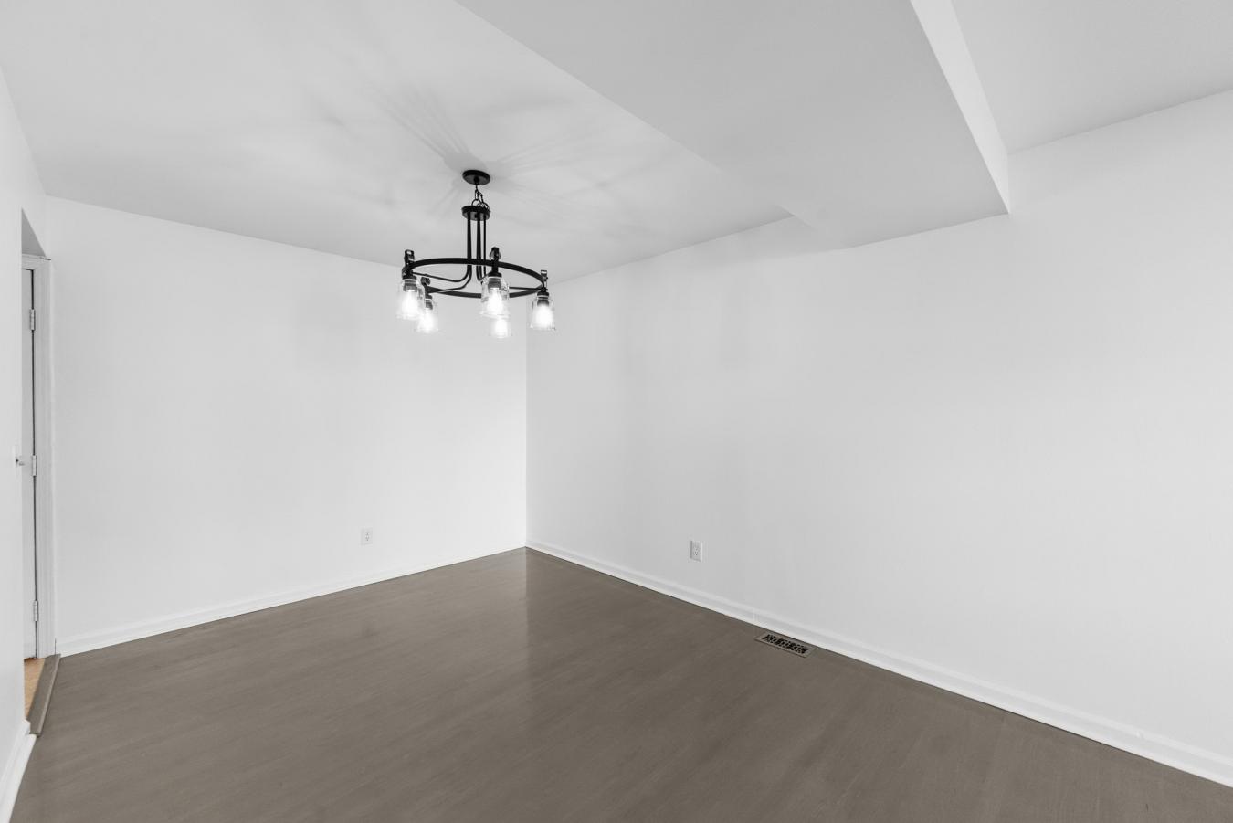 1531 Charlemont Drive, Chesterfield, MO, 63017, United States, 3 Bedrooms Bedrooms, ,2 BathroomsBathrooms,Residential,For Sale,1531 Charlemont Drive,25015825