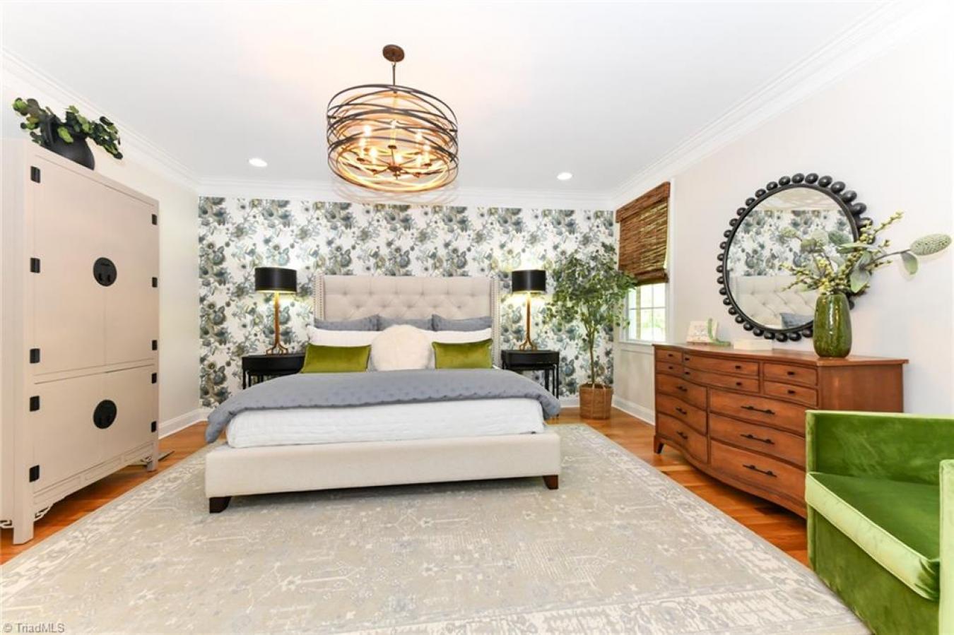 Greensboro, North Carolina, 27408, United States, 3 Bedrooms Bedrooms, ,2 BathroomsBathrooms,Residential,For Sale,1780105