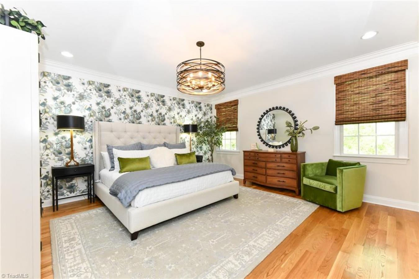 Greensboro, North Carolina, 27408, United States, 3 Bedrooms Bedrooms, ,2 BathroomsBathrooms,Residential,For Sale,1780105