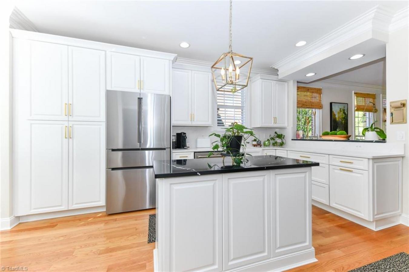 Greensboro, North Carolina, 27408, United States, 3 Bedrooms Bedrooms, ,2 BathroomsBathrooms,Residential,For Sale,1780105