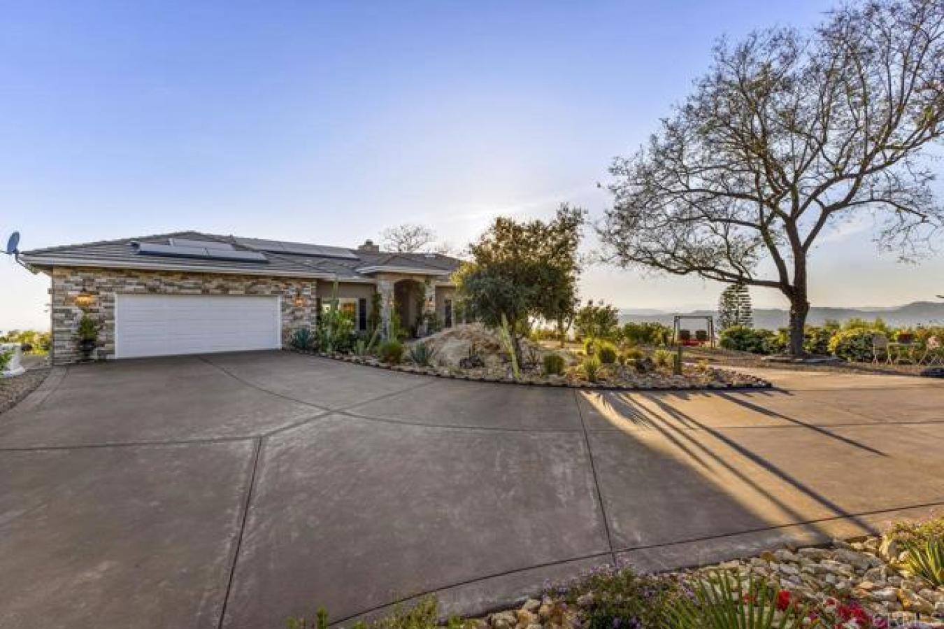 Fallbrook, California, 92028, United States, 2 Bedrooms Bedrooms, ,2 BathroomsBathrooms,Residential,For Sale,1780102