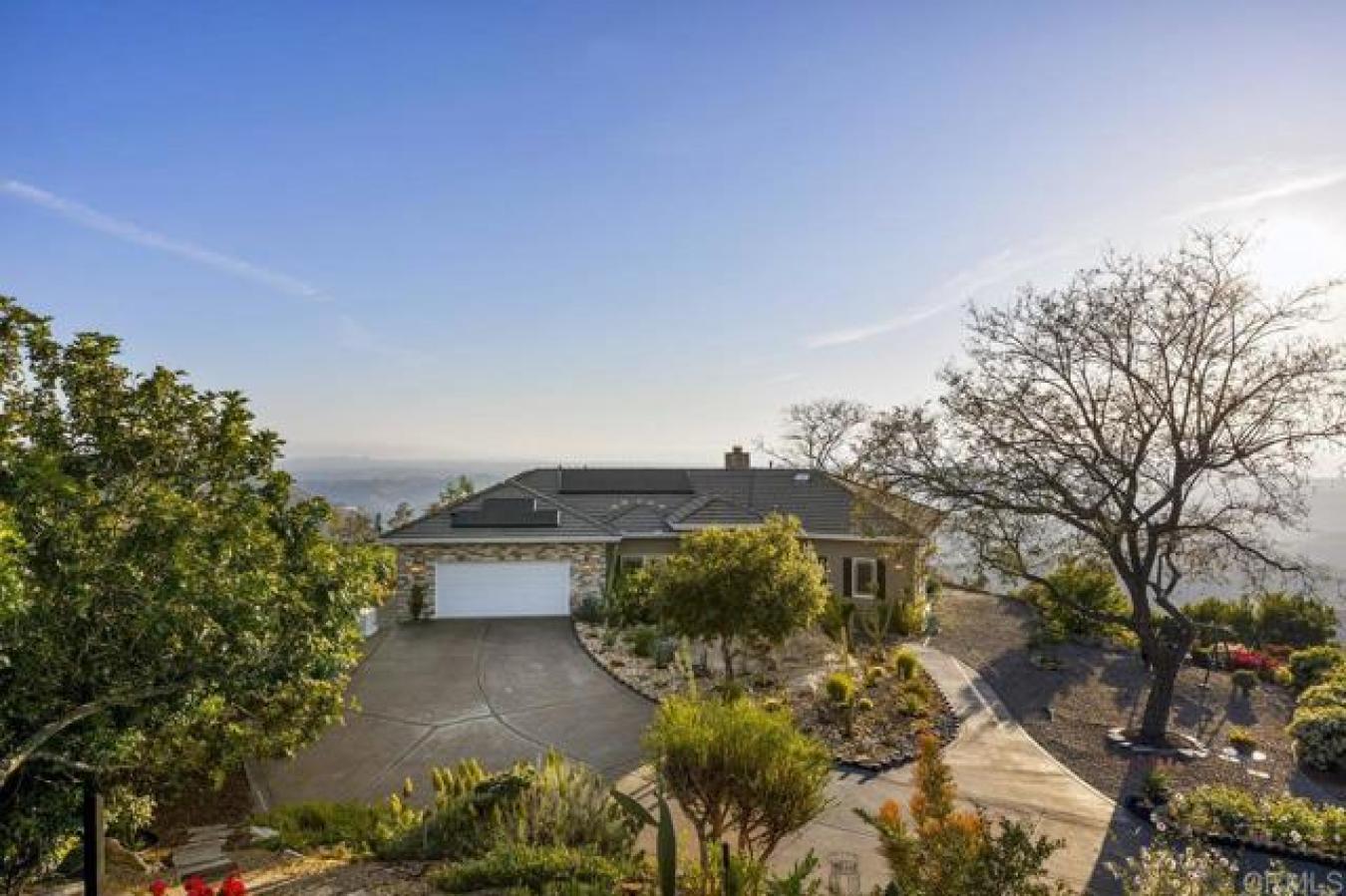 Fallbrook, California, 92028, United States, 2 Bedrooms Bedrooms, ,2 BathroomsBathrooms,Residential,For Sale,1780102