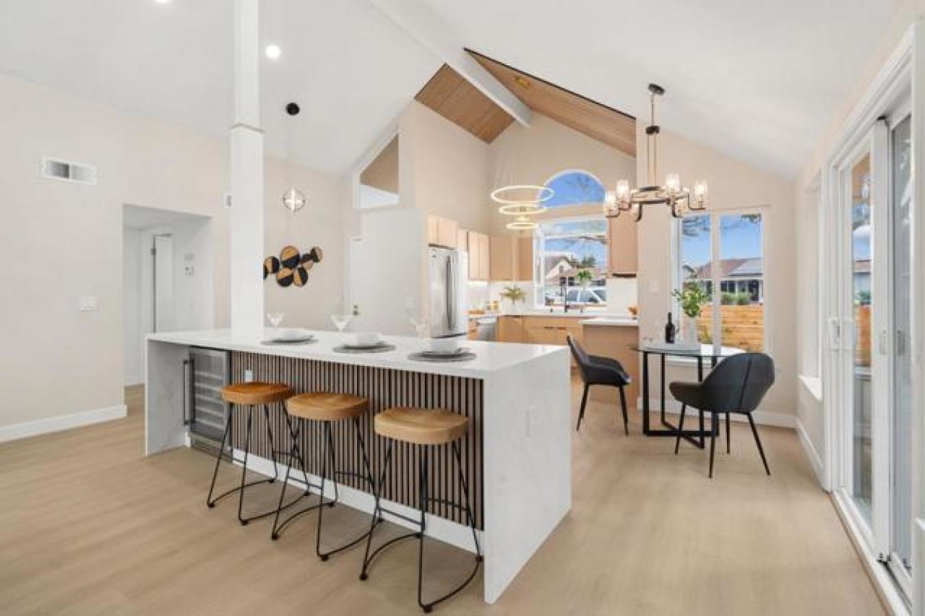 San Jose, California, 95121, United States, 3 Bedrooms Bedrooms, ,2 BathroomsBathrooms,Residential,For Sale,1780099