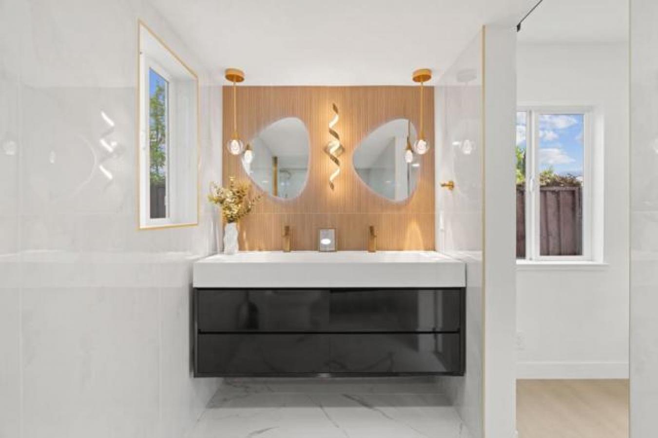 San Jose, California, 95121, United States, 3 Bedrooms Bedrooms, ,2 BathroomsBathrooms,Residential,For Sale,1780099