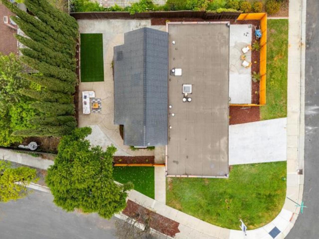 San Jose, California, 95121, United States, 3 Bedrooms Bedrooms, ,2 BathroomsBathrooms,Residential,For Sale,1780099