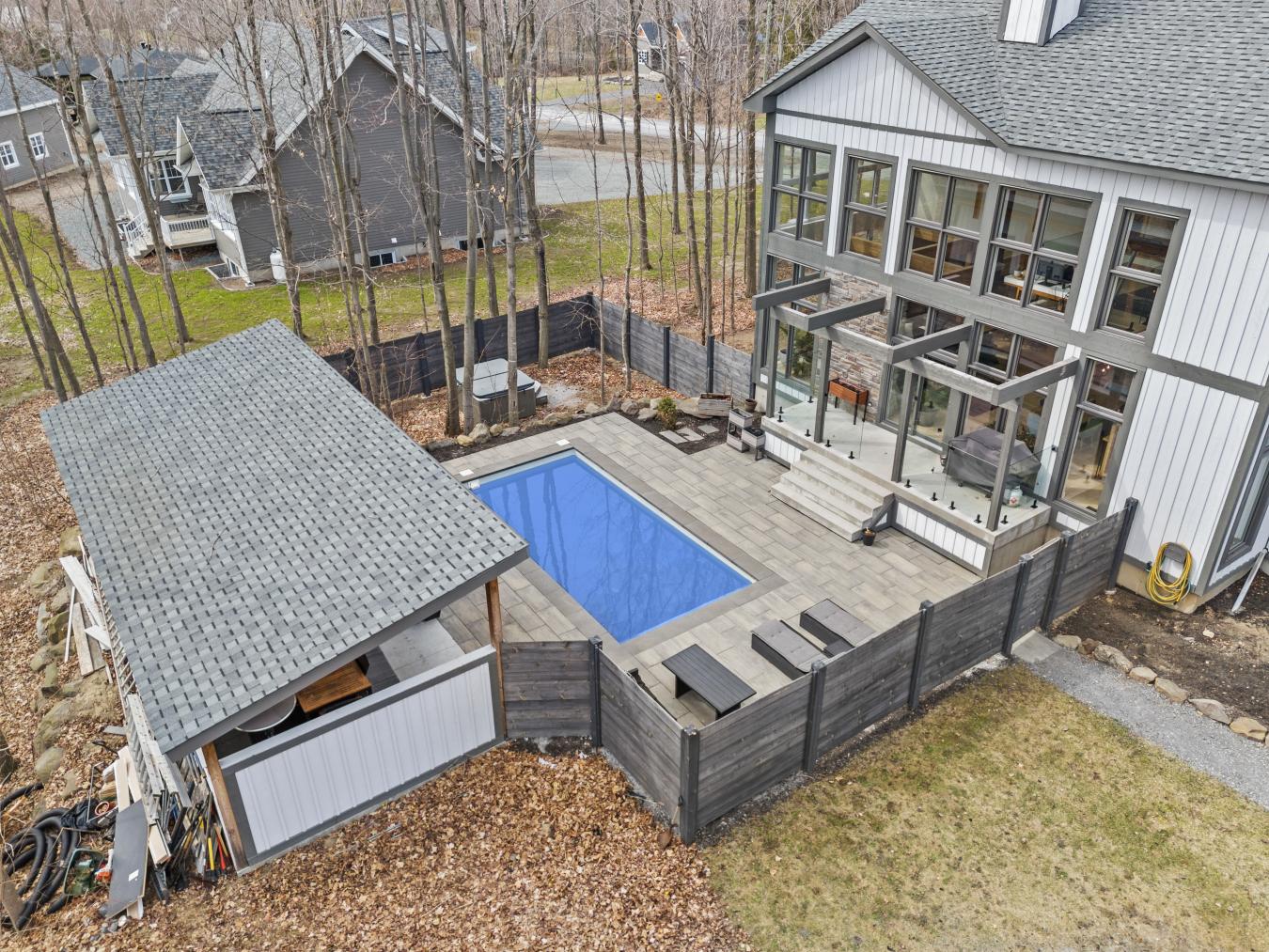 Sainte-Cécile-De-Milton, QC, J0E 2C0, Canada, 3 Bedrooms Bedrooms, ,2 BathroomsBathrooms,Residential,For Sale,1780082