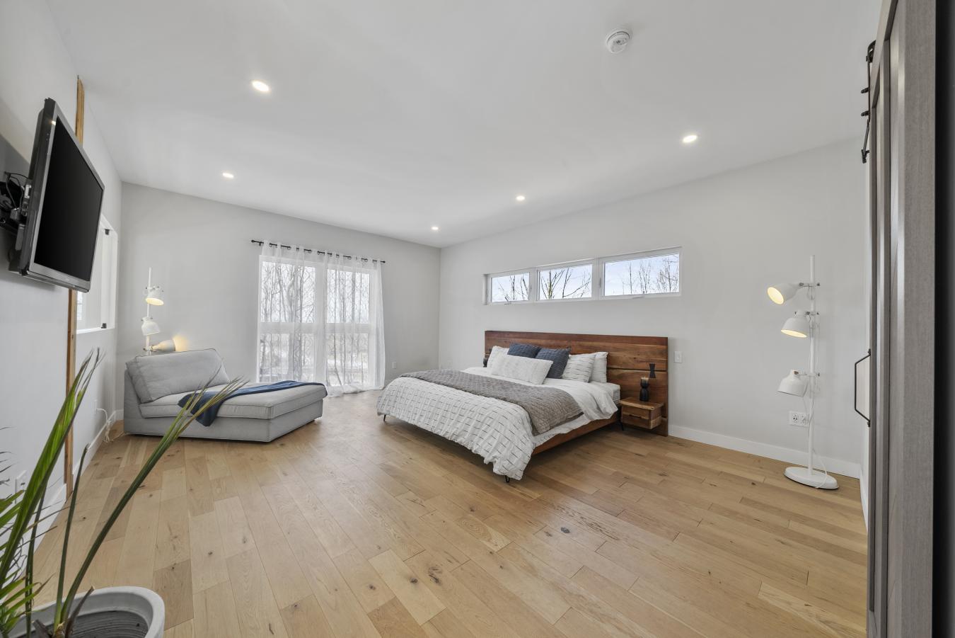 Sainte-Cécile-De-Milton, QC, J0E 2C0, Canada, 3 Bedrooms Bedrooms, ,2 BathroomsBathrooms,Residential,For Sale,1780082
