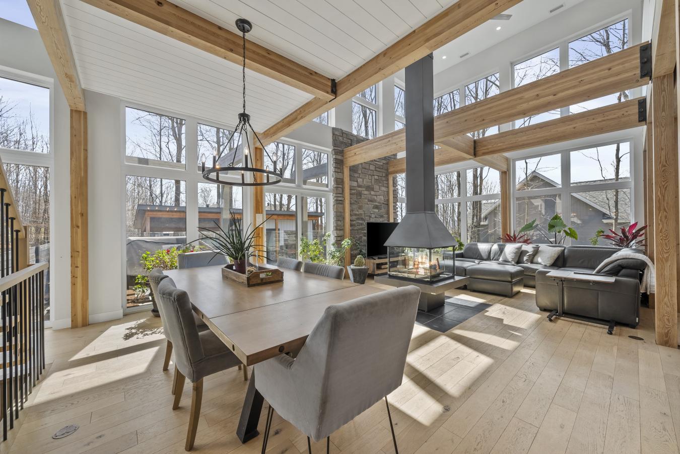Sainte-Cécile-De-Milton, QC, J0E 2C0, Canada, 3 Bedrooms Bedrooms, ,2 BathroomsBathrooms,Residential,For Sale,1780082
