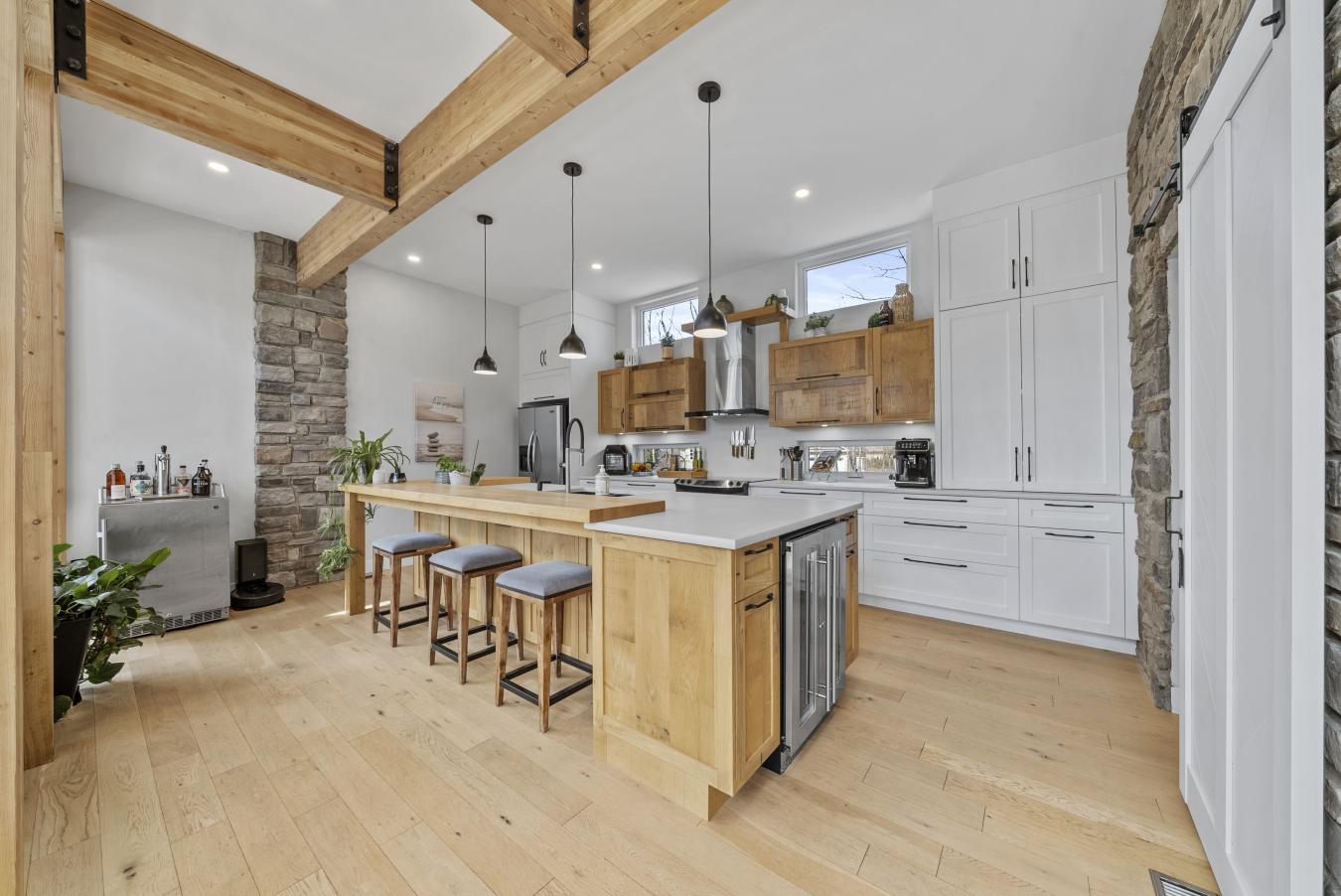 Sainte-Cécile-De-Milton, QC, J0E 2C0, Canada, 3 Bedrooms Bedrooms, ,2 BathroomsBathrooms,Residential,For Sale,1780082