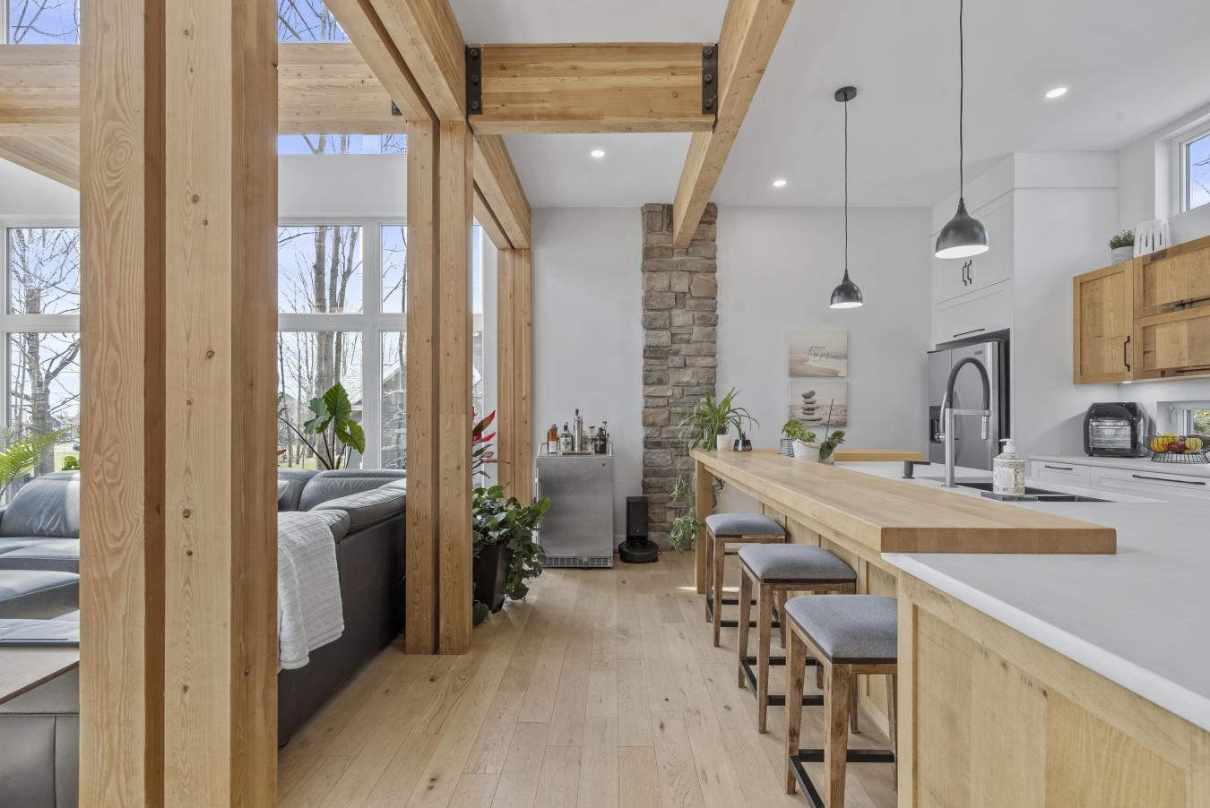 Sainte-Cécile-De-Milton, QC, J0E 2C0, Canada, 3 Bedrooms Bedrooms, ,2 BathroomsBathrooms,Residential,For Sale,1780082