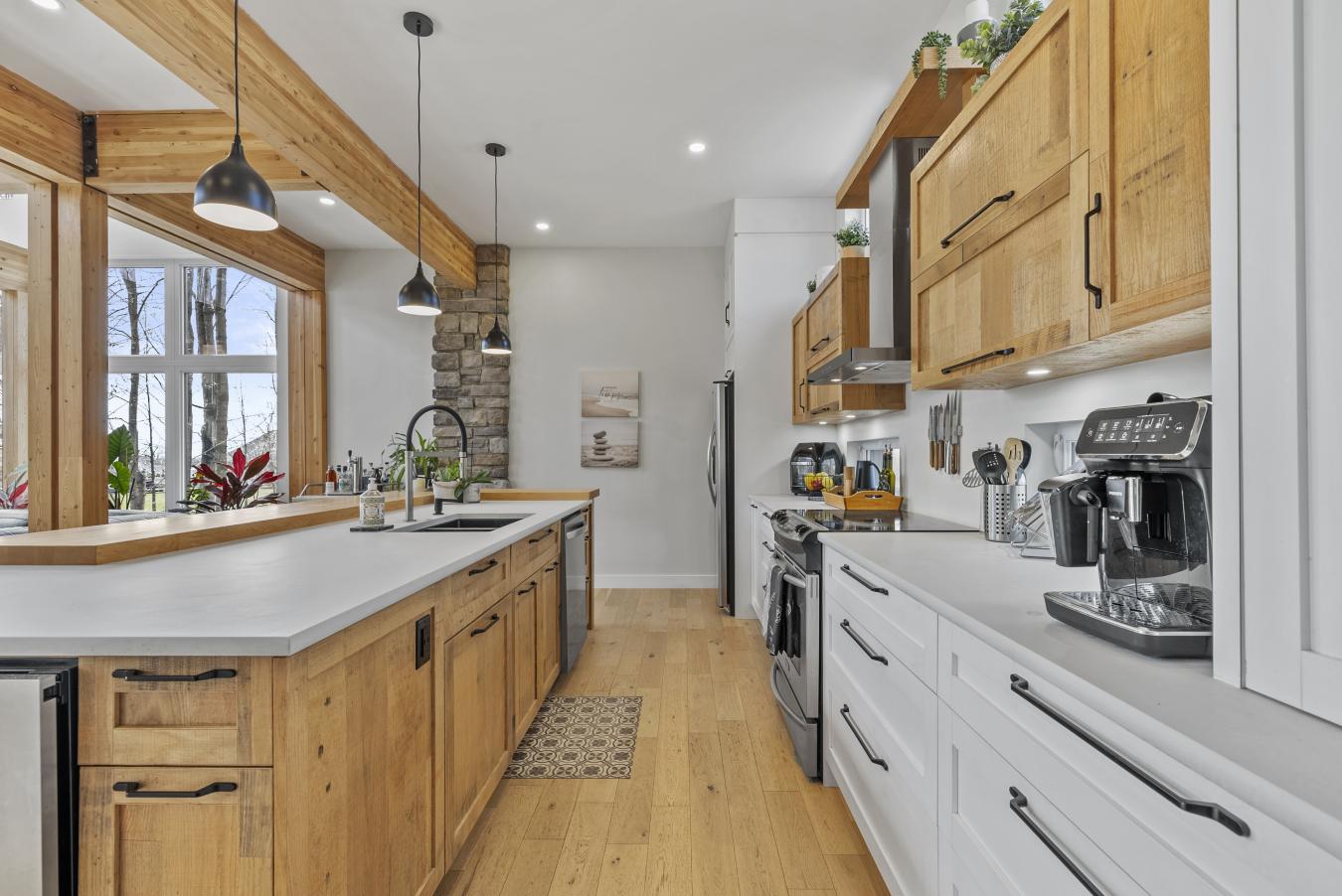 Sainte-Cécile-De-Milton, QC, J0E 2C0, Canada, 3 Bedrooms Bedrooms, ,2 BathroomsBathrooms,Residential,For Sale,1780082