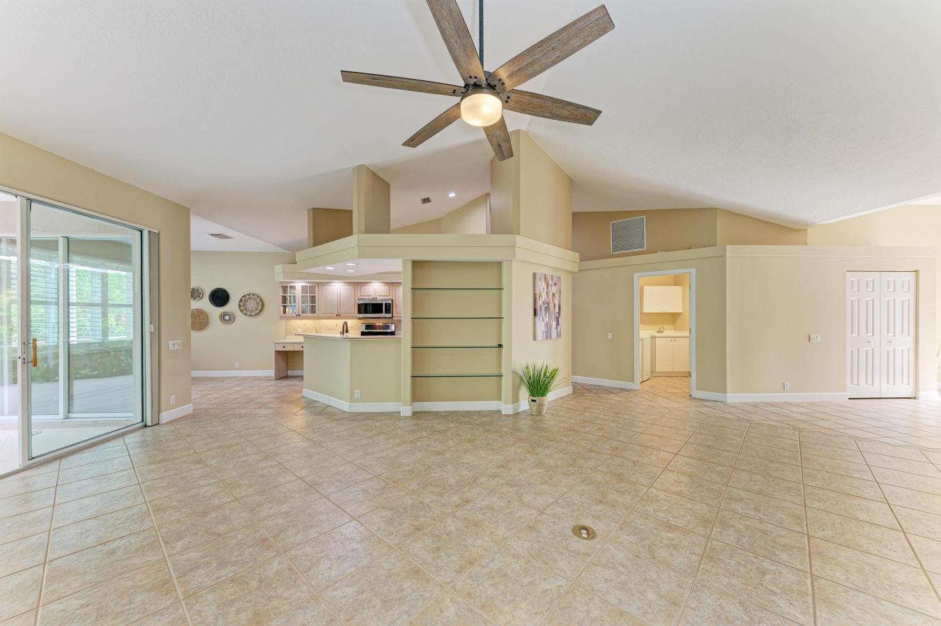 Bradenton, Florida, 34211, United States, 2 Bedrooms Bedrooms, ,2 BathroomsBathrooms,Residential,For Sale,1780079