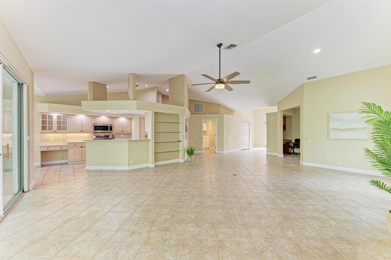 Bradenton, Florida, 34211, United States, 2 Bedrooms Bedrooms, ,2 BathroomsBathrooms,Residential,For Sale,1780079