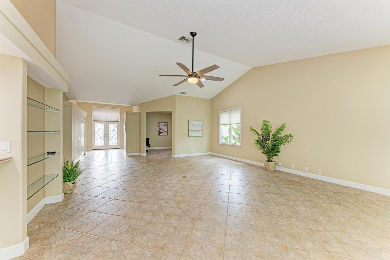 Bradenton, Florida, 34211, United States, 2 Bedrooms Bedrooms, ,2 BathroomsBathrooms,Residential,For Sale,1780079