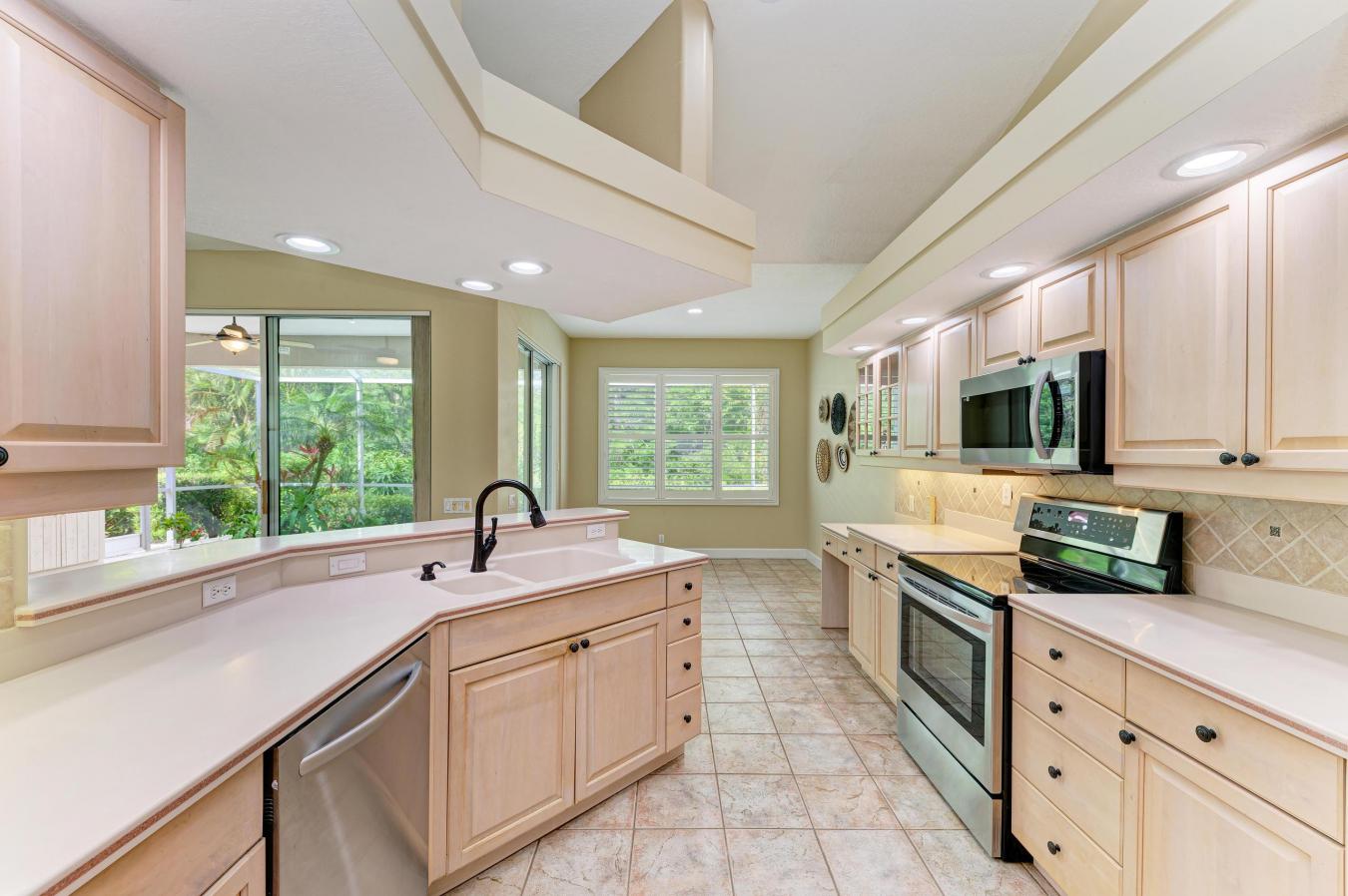 Bradenton, Florida, 34211, United States, 2 Bedrooms Bedrooms, ,2 BathroomsBathrooms,Residential,For Sale,1780079