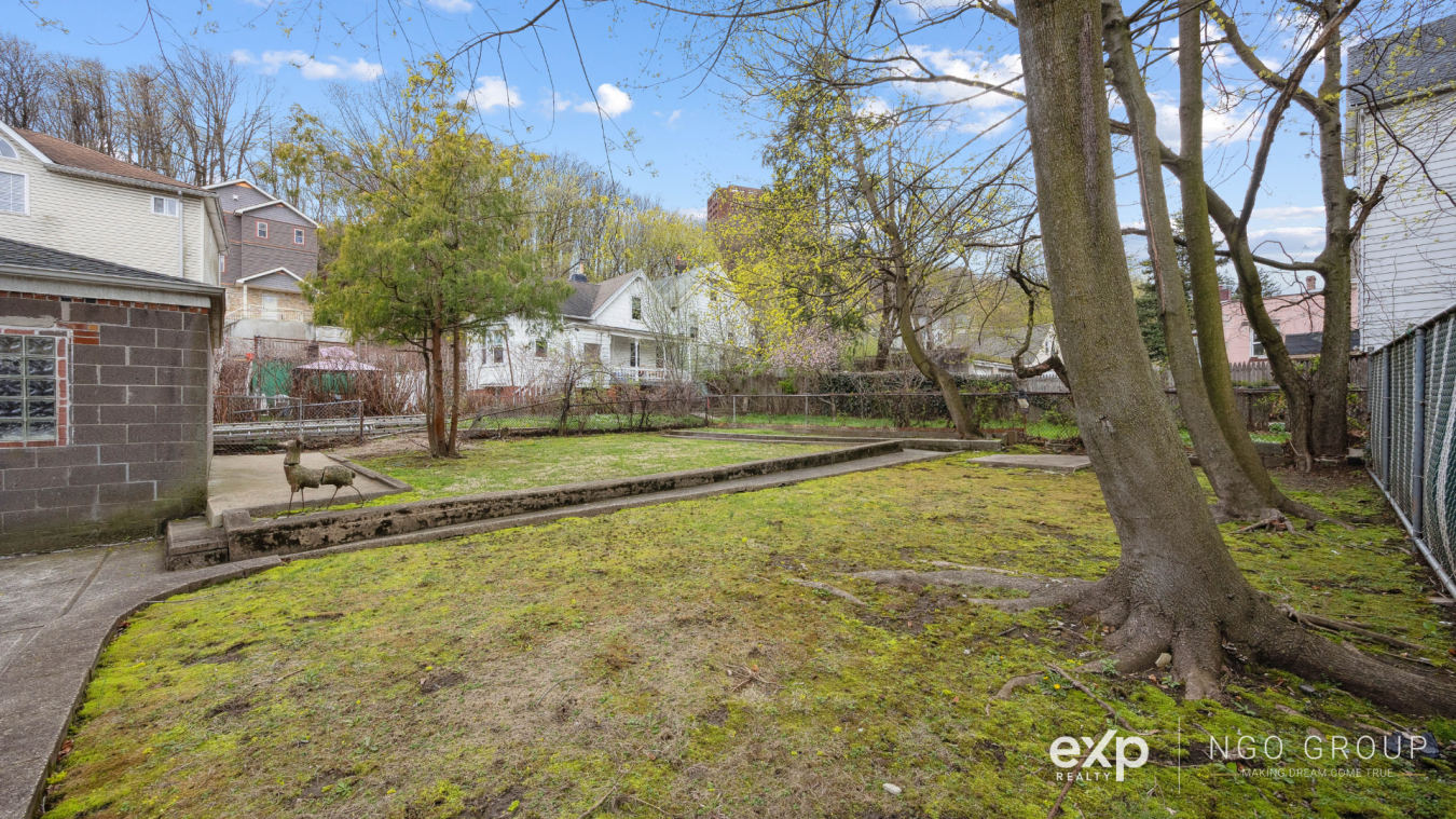 Staten Island, New York, 10304, United States, 6 Bedrooms Bedrooms, ,-12 BathroomBathrooms,Residential,For Sale,1780063