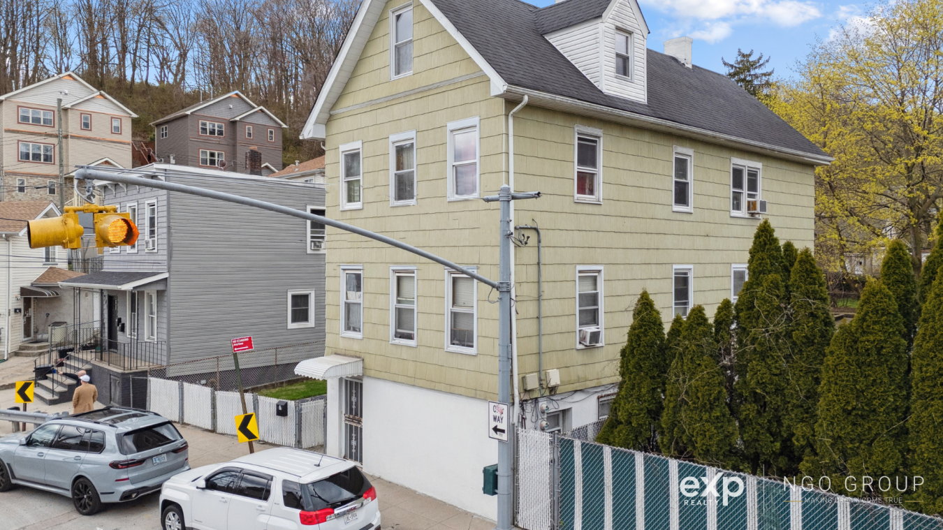 Staten Island, New York, 10304, United States, 6 Bedrooms Bedrooms, ,-12 BathroomBathrooms,Residential,For Sale,1780063