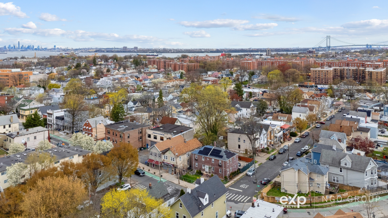 Staten Island, New York, 10304, United States, 6 Bedrooms Bedrooms, ,-12 BathroomBathrooms,Residential,For Sale,1780063