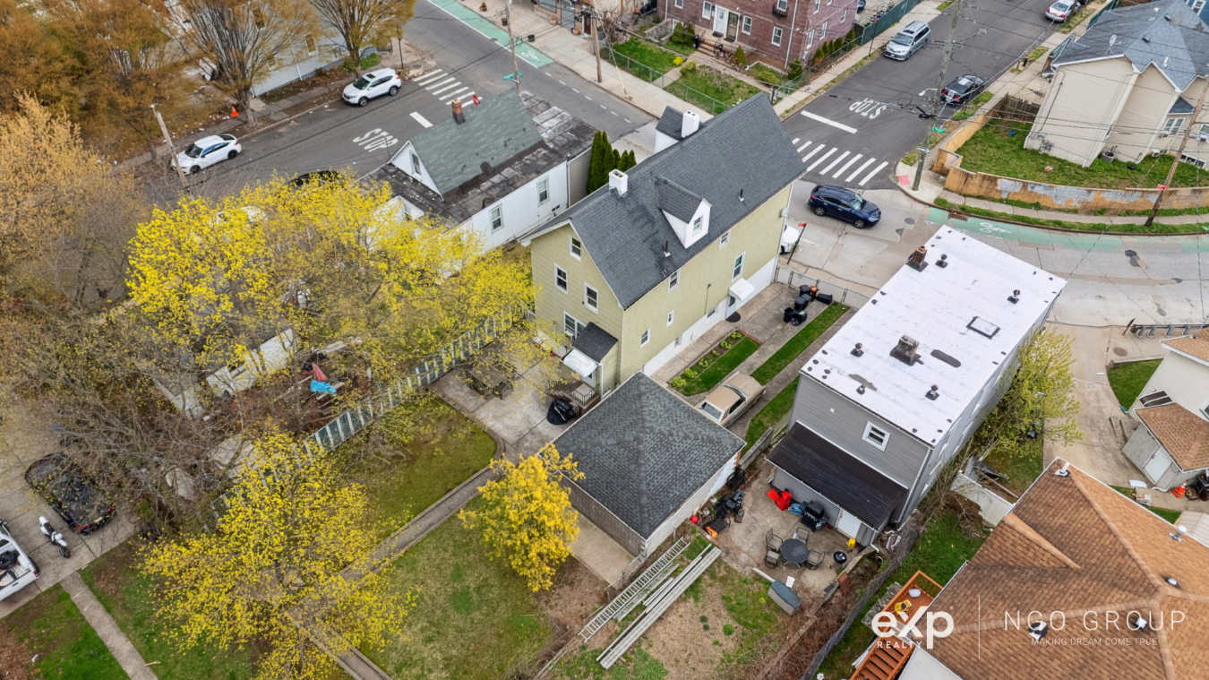Staten Island, New York, 10304, United States, 6 Bedrooms Bedrooms, ,-12 BathroomBathrooms,Residential,For Sale,1780063