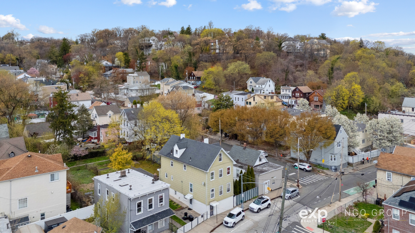 Staten Island, New York, 10304, United States, 6 Bedrooms Bedrooms, ,-12 BathroomBathrooms,Residential,For Sale,1780063