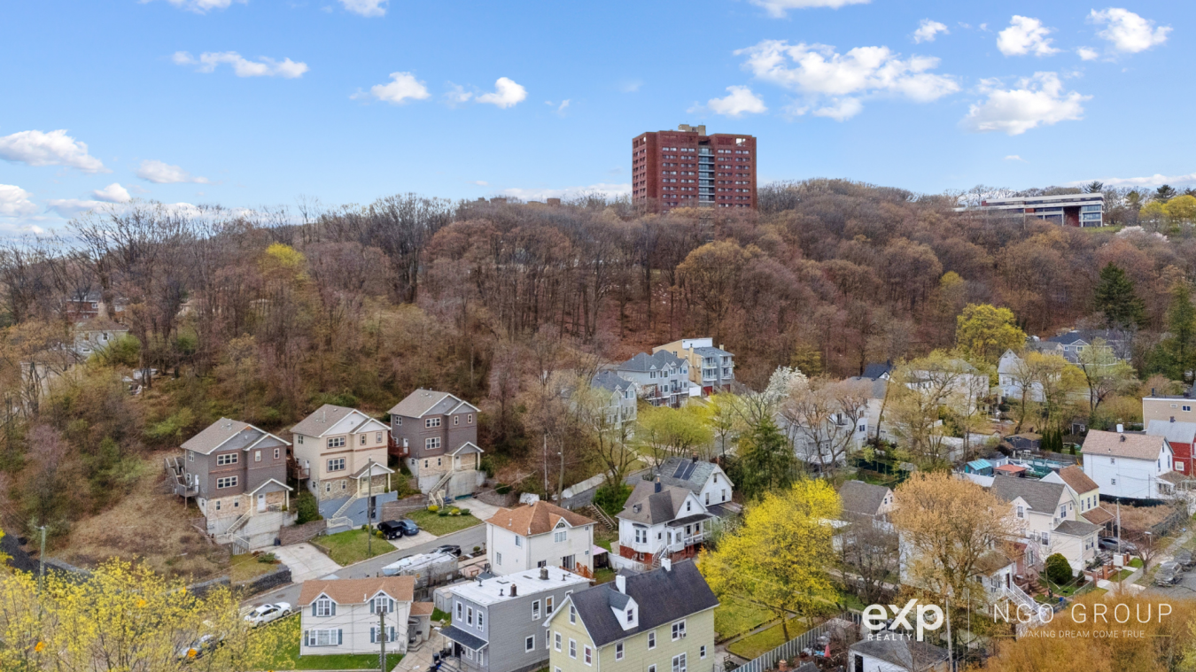 Staten Island, New York, 10304, United States, 6 Bedrooms Bedrooms, ,-12 BathroomBathrooms,Residential,For Sale,1780063