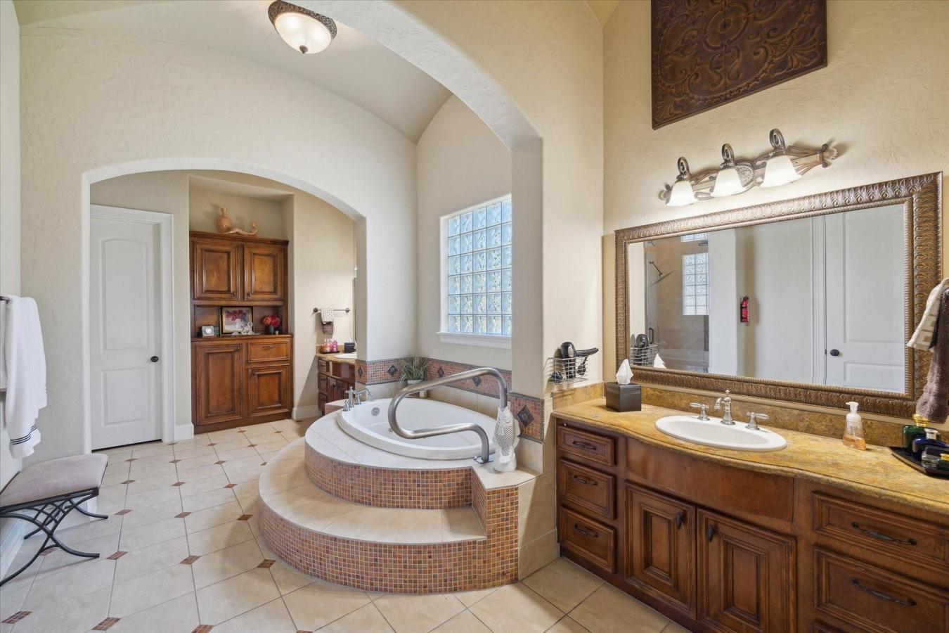 Humble, Texas, 77346, United States, 4 Bedrooms Bedrooms, ,4 BathroomsBathrooms,Residential,For Sale,1780062