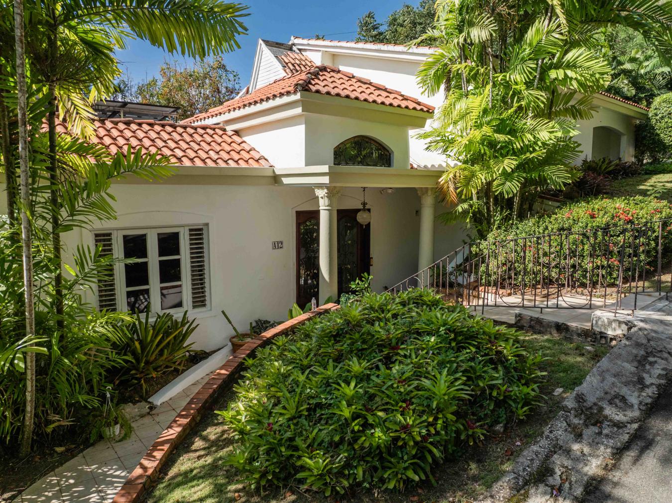 Guaynabo, Puerto Rico, 6 Bedrooms Bedrooms, ,5 BathroomsBathrooms,Residential,For Sale,1780058