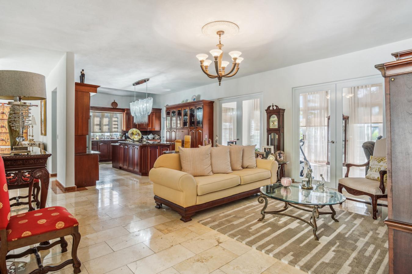 Guaynabo, Puerto Rico, 6 Bedrooms Bedrooms, ,5 BathroomsBathrooms,Residential,For Sale,1780058