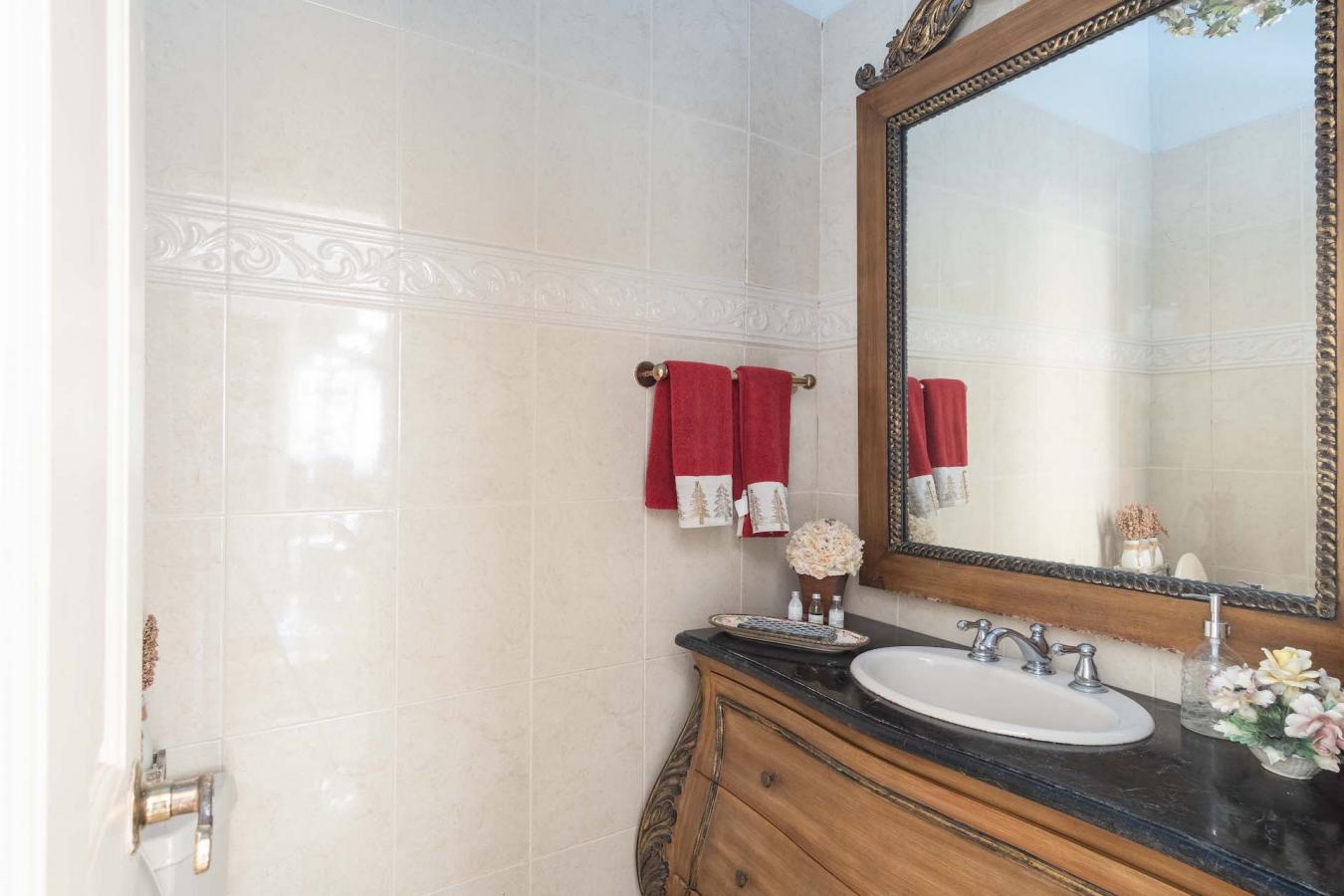 Guaynabo, Puerto Rico, 6 Bedrooms Bedrooms, ,5 BathroomsBathrooms,Residential,For Sale,1780058