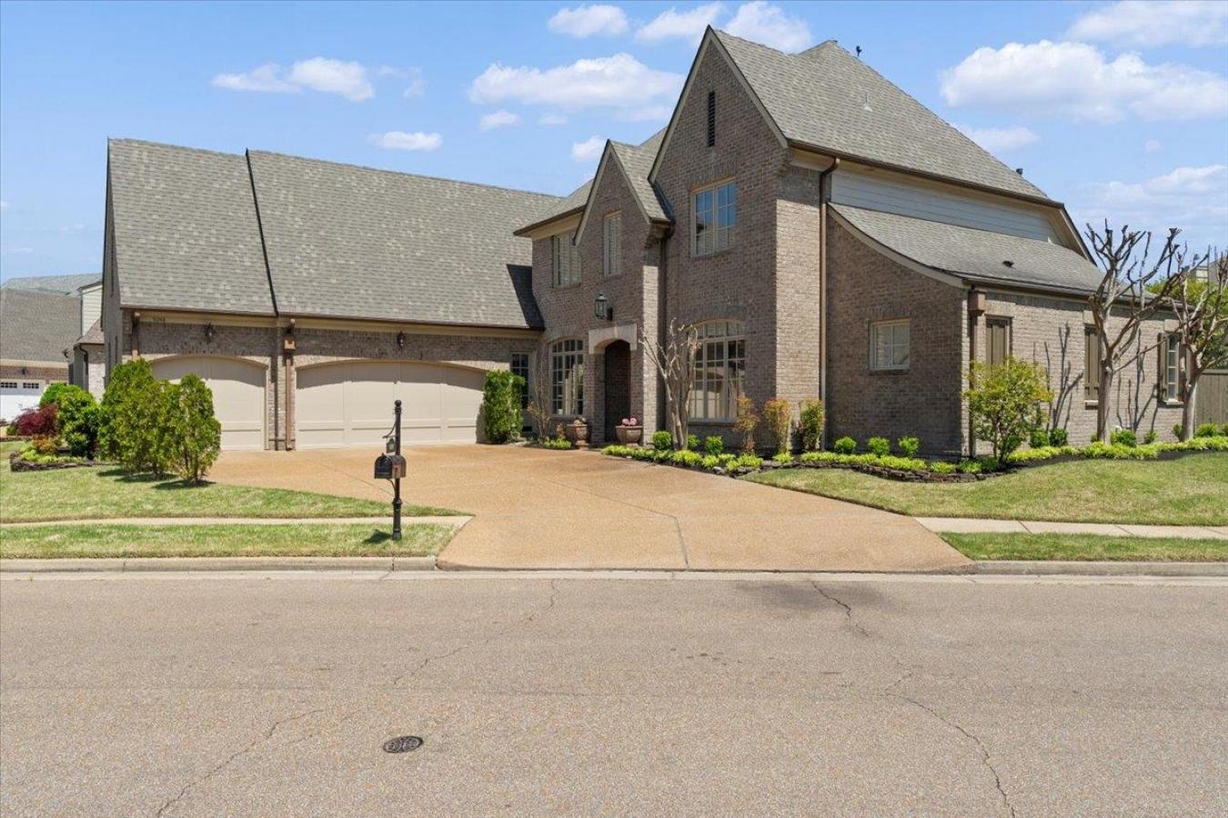 Germantown, Tennessee, 38139, United States, 4 Bedrooms Bedrooms, ,3 BathroomsBathrooms,Residential,For Sale,1780056