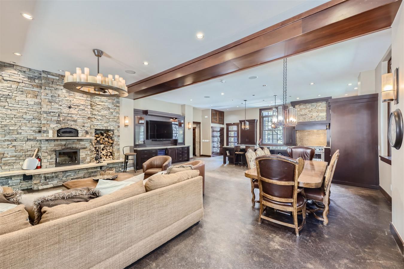 Idaho Springs, Colorado, 80452, United States, 3 Bedrooms Bedrooms, ,3 BathroomsBathrooms,Residential,For Sale,1780055