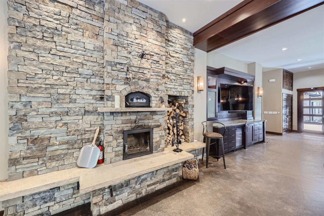 Idaho Springs, Colorado, 80452, United States, 3 Bedrooms Bedrooms, ,3 BathroomsBathrooms,Residential,For Sale,1780055