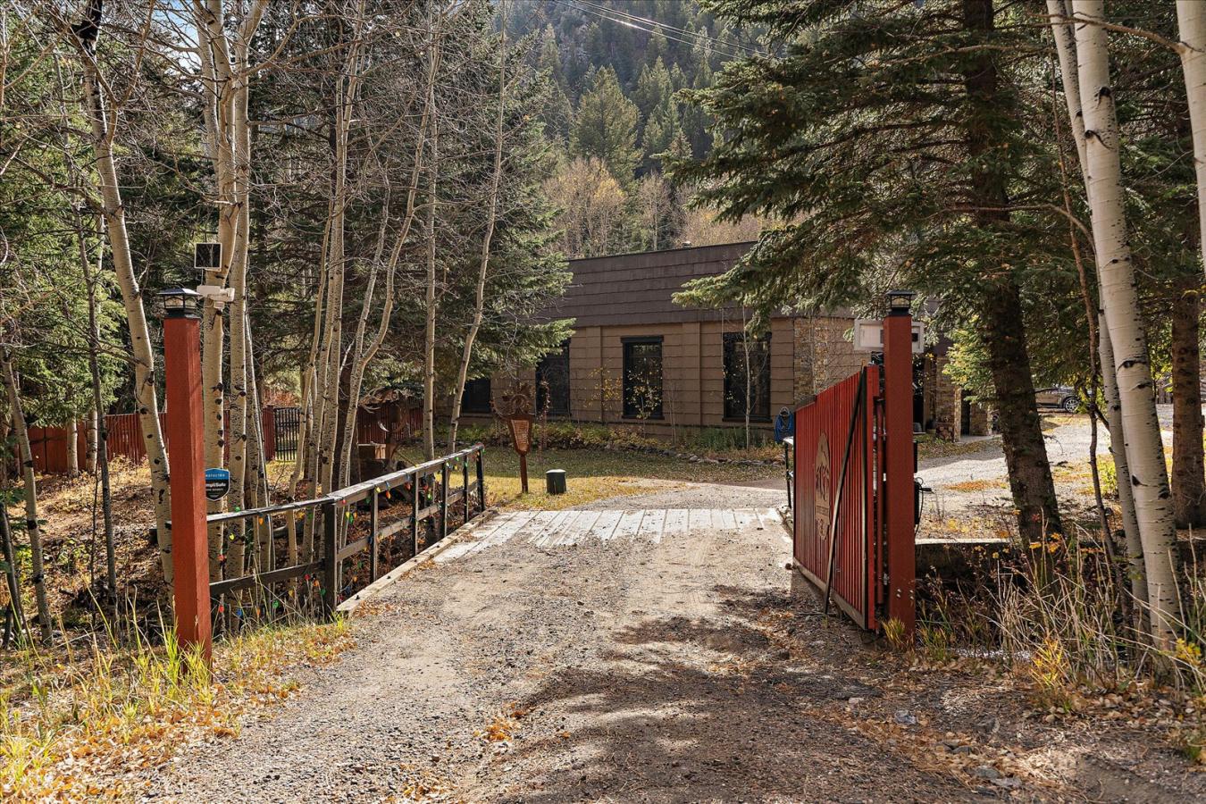 Idaho Springs, Colorado, 80452, United States, 3 Bedrooms Bedrooms, ,3 BathroomsBathrooms,Residential,For Sale,1780055