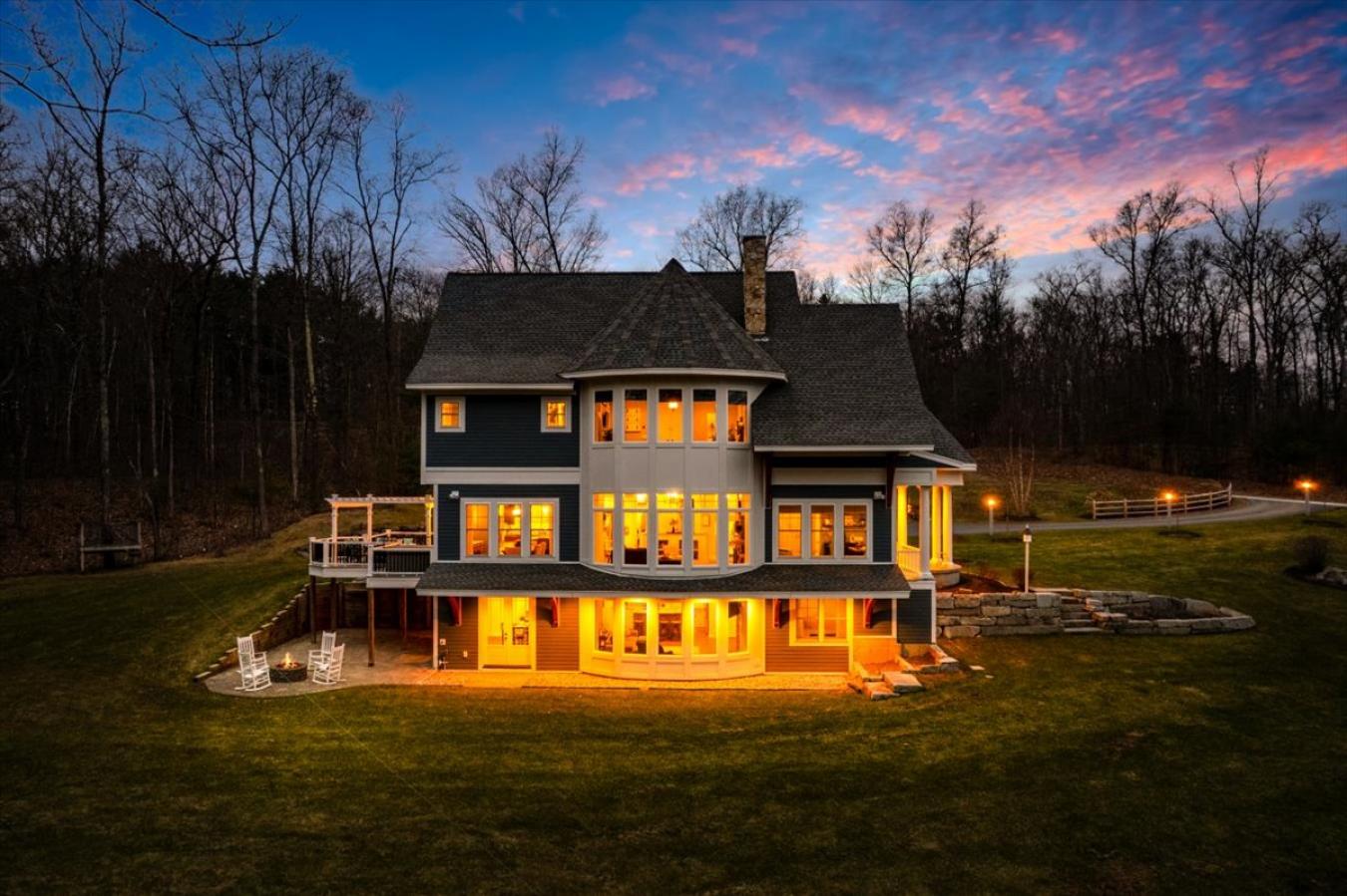 Hollis, New Hampshire, 03049, United States, 5 Bedrooms Bedrooms, ,4 BathroomsBathrooms,Residential,For Sale,1780052