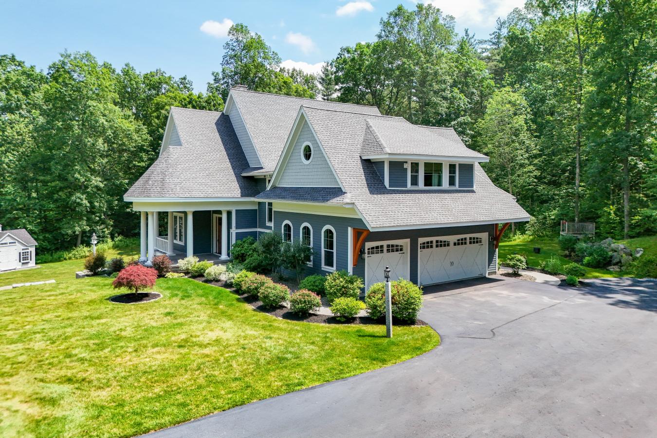 Hollis, New Hampshire, 03049, United States, 5 Bedrooms Bedrooms, ,4 BathroomsBathrooms,Residential,For Sale,1780052