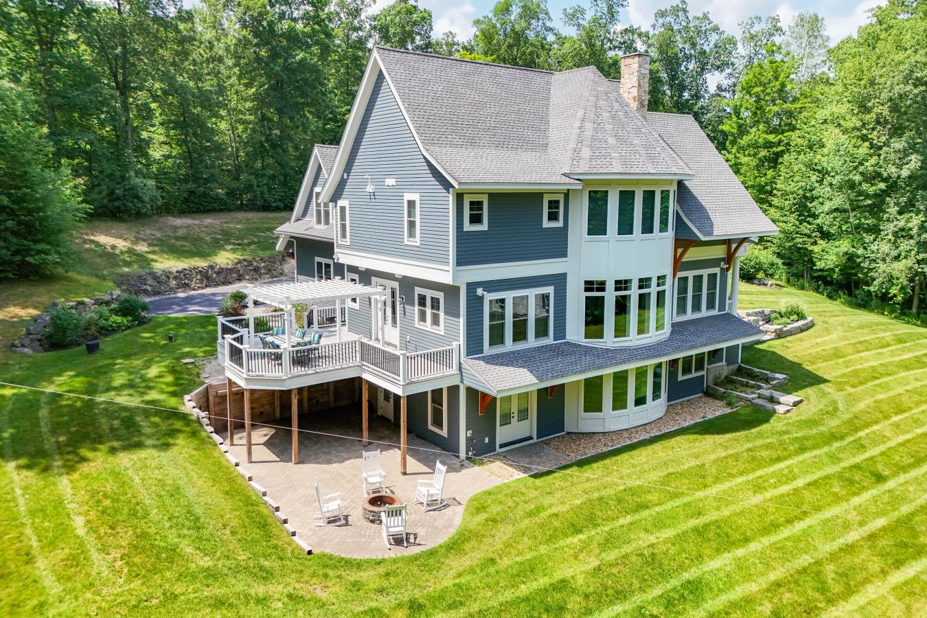 Hollis, New Hampshire, 03049, United States, 5 Bedrooms Bedrooms, ,4 BathroomsBathrooms,Residential,For Sale,1780052