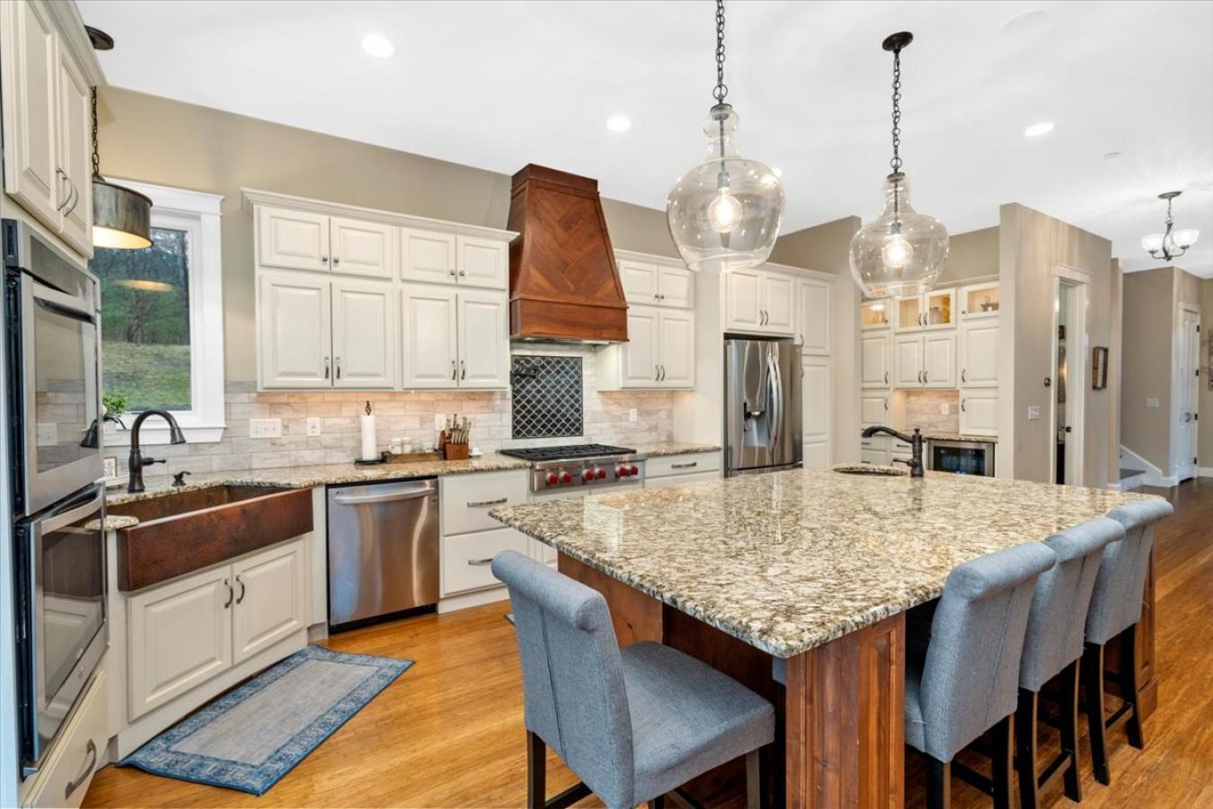 Hollis, New Hampshire, 03049, United States, 5 Bedrooms Bedrooms, ,4 BathroomsBathrooms,Residential,For Sale,1780052