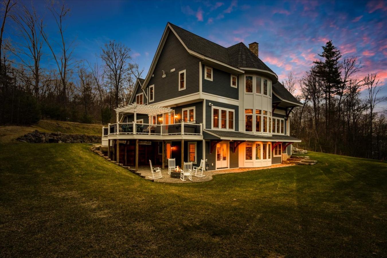 Hollis, New Hampshire, 03049, United States, 5 Bedrooms Bedrooms, ,4 BathroomsBathrooms,Residential,For Sale,1780052