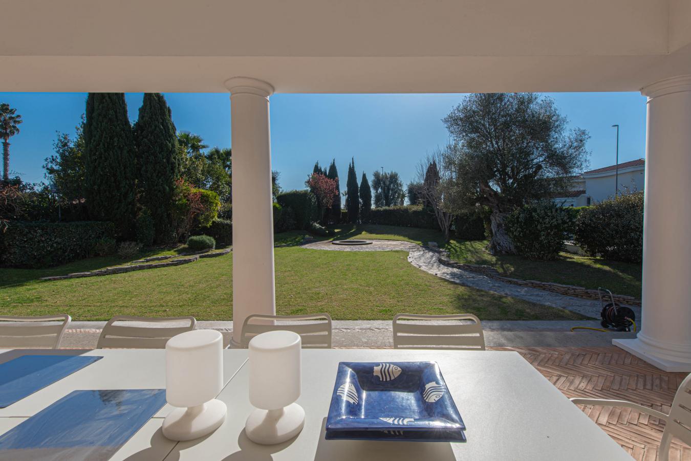 Roma, RM, 00124, Italy, 5 Bedrooms Bedrooms, ,7 BathroomsBathrooms,Residential,For Sale,1801016