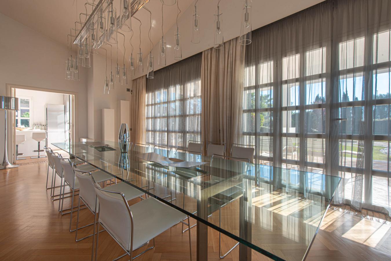 Roma, RM, 00124, Italy, 5 Bedrooms Bedrooms, ,7 BathroomsBathrooms,Residential,For Sale,1801016