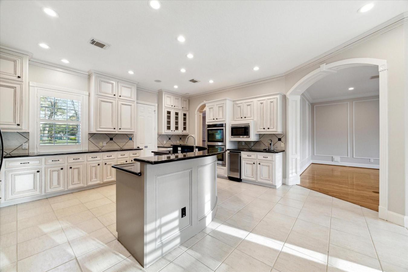 Kingwood, Texas, 77339, United States, 6 Bedrooms Bedrooms, ,5 BathroomsBathrooms,Residential,For Sale,1781383