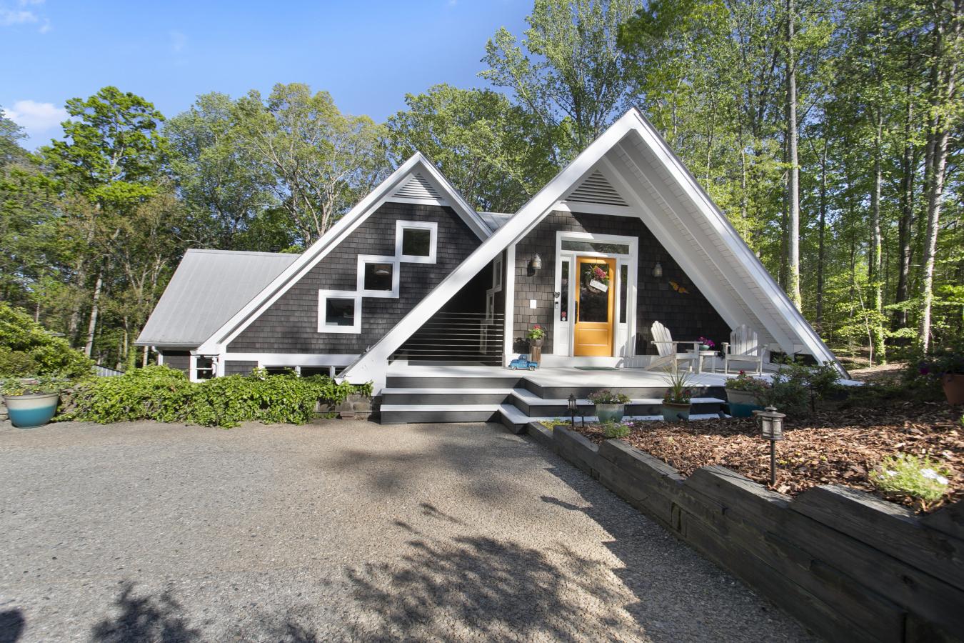 Buford, Georgia, 30518, United States, 4 Bedrooms Bedrooms, ,3 BathroomsBathrooms,Residential,For Sale,1797375